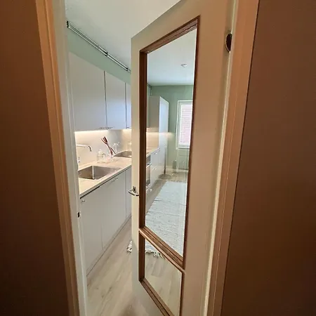 Stylish One-bedroom In The Heart Of Lägenhet Uleåborg
