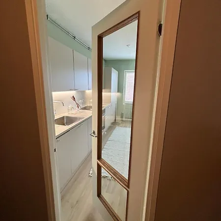 Stylish One-bedroom In The Heart Of Apartamento Oulu