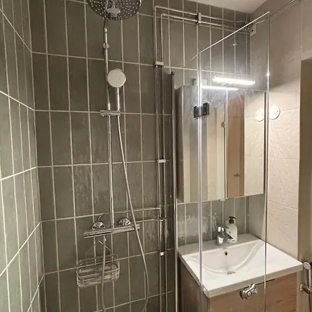 Stylish One-bedroom In The Heart Of *